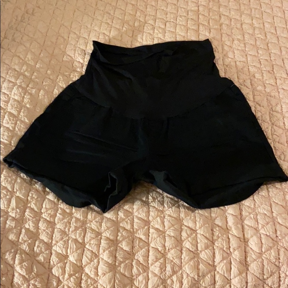 Maternity shorts